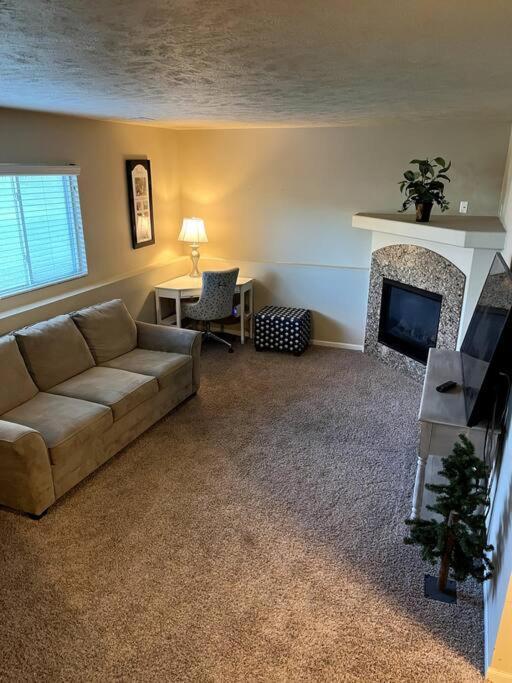 Cheerful 3 Bd Home With Easy Access To Interstate! Omaha Exteriér fotografie